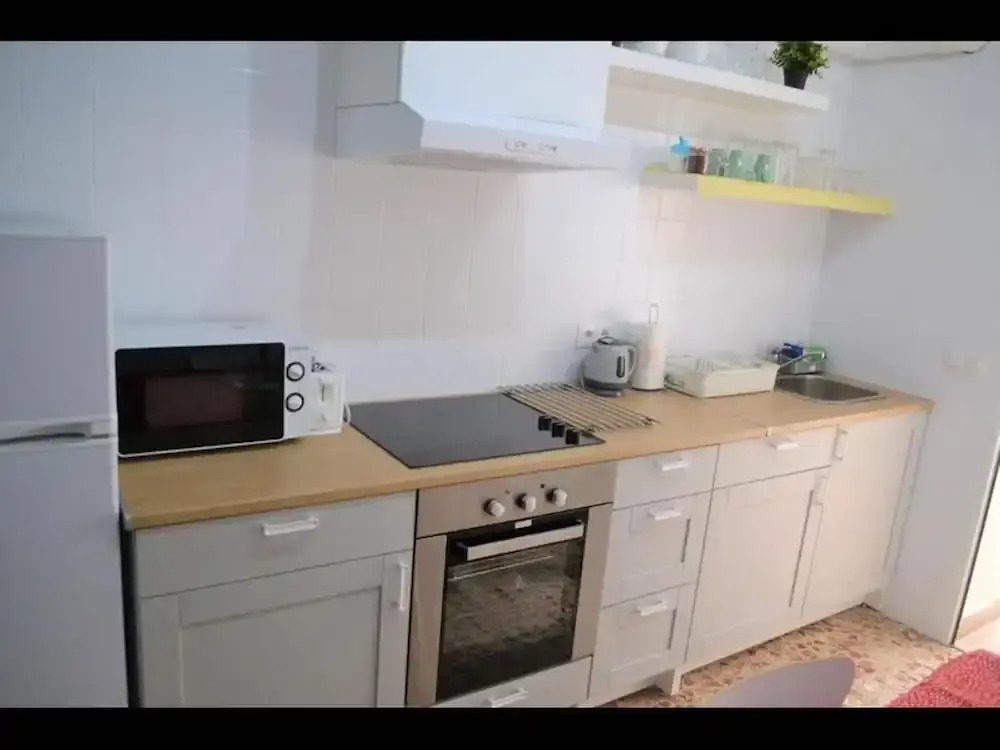 Exceptional Fully Refurbished 1 bed Apartment