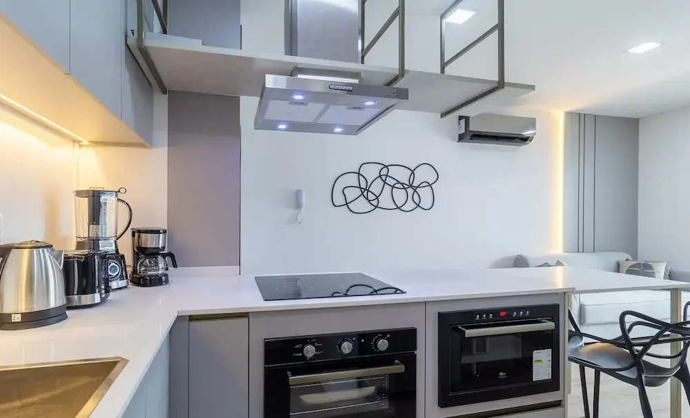 Modern apt With Pool and hot Tub! Rhl0305