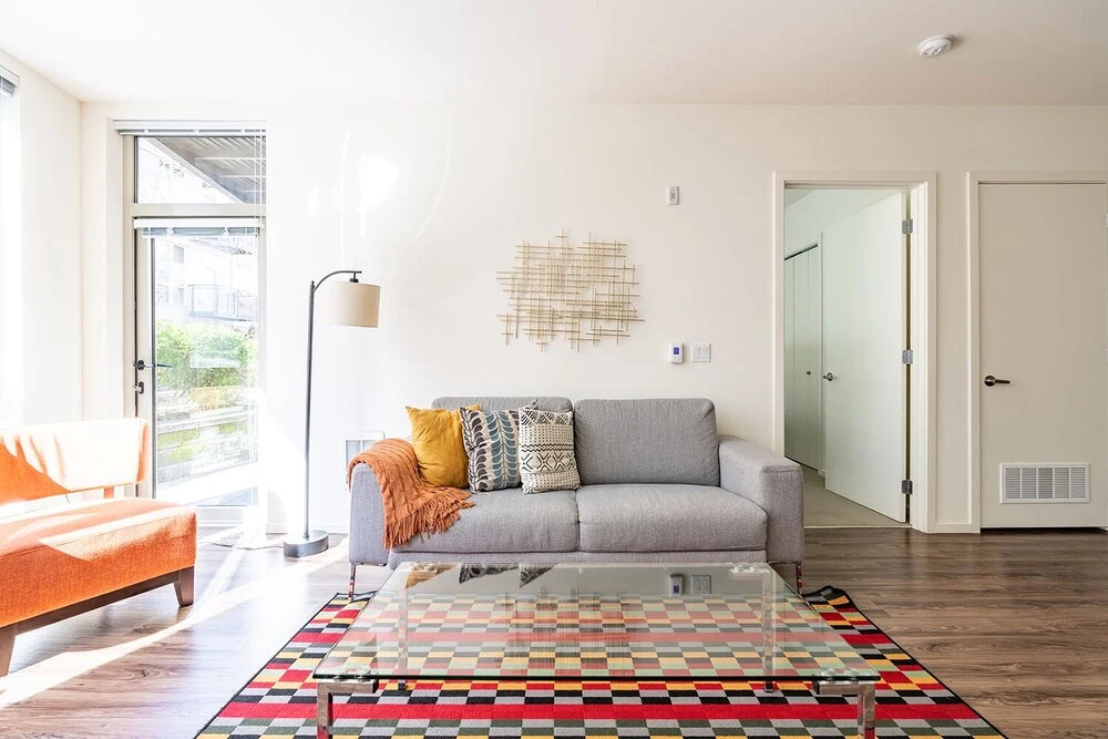 Sophari Isle: Mercer Island Apartments