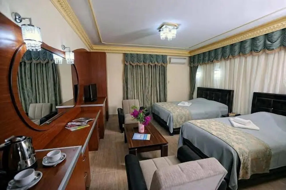 River Hill Pearl Hotel