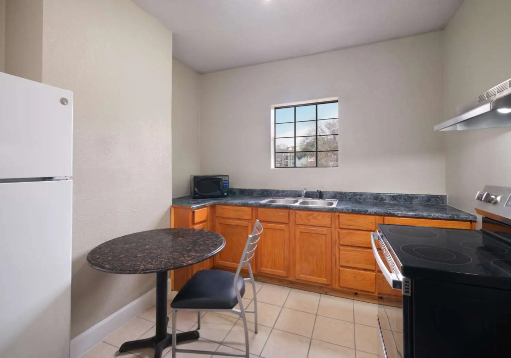Melrose @ Seabrook, BW Signature Collection by Best Western