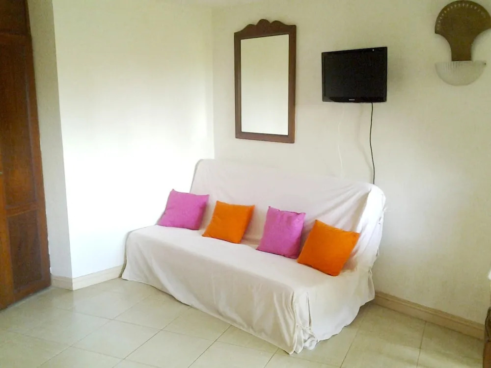 Studio in Sainte-anne, With Furnished Terrace and Wifi - 130 m From th