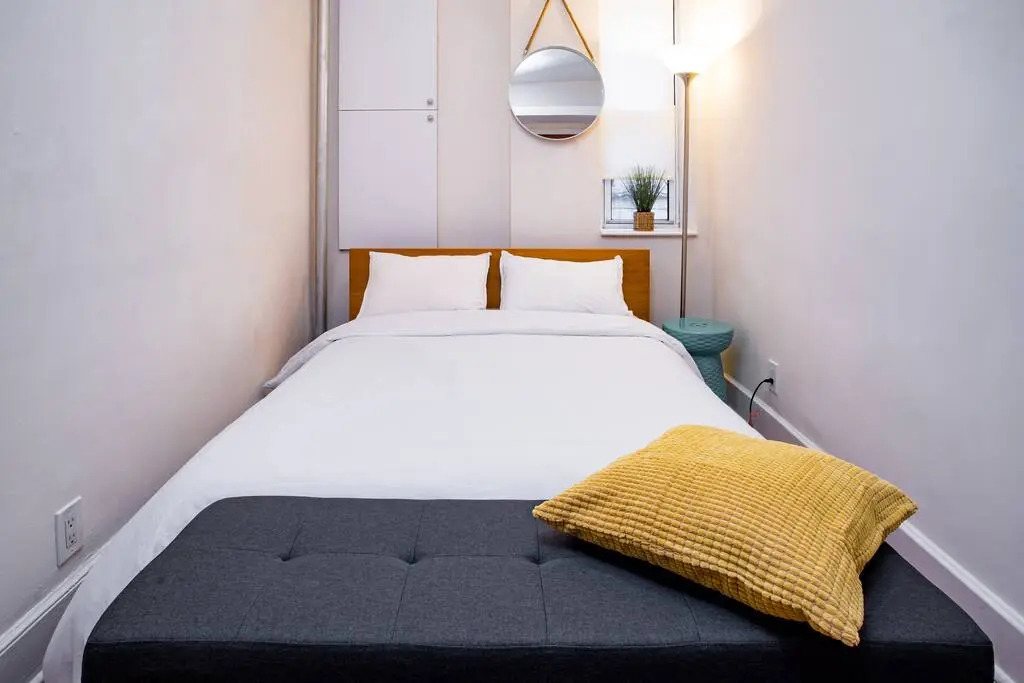 61-2c Prime UES 2BR Newly Furnished Best Value