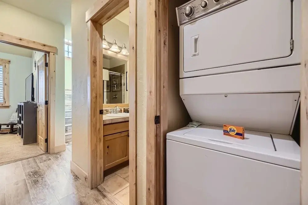 6507 Settlers Creek Townhomes 3 Bedroom Townhouse