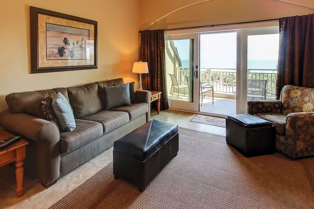 Shorewood 536 by RedAwning