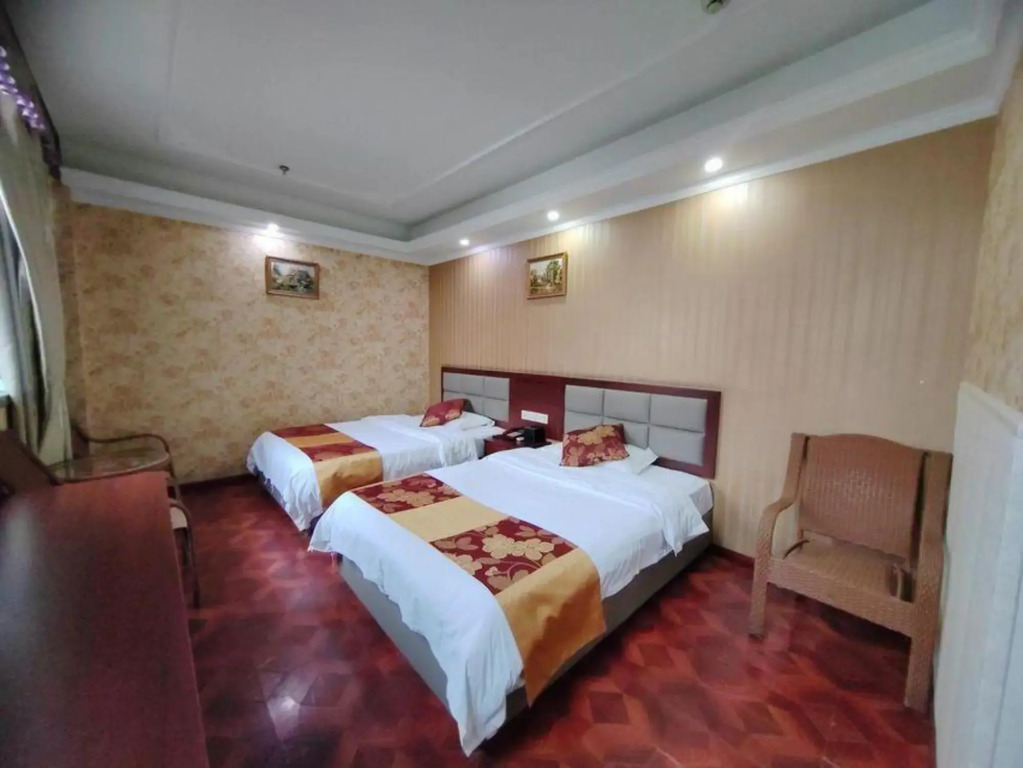 Jinlong Hotel