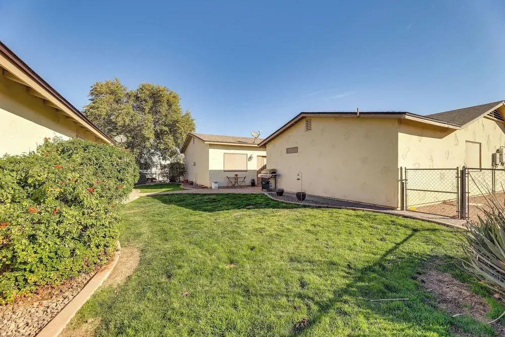 Near Golfing & Green Spaces: Florence Family Home!