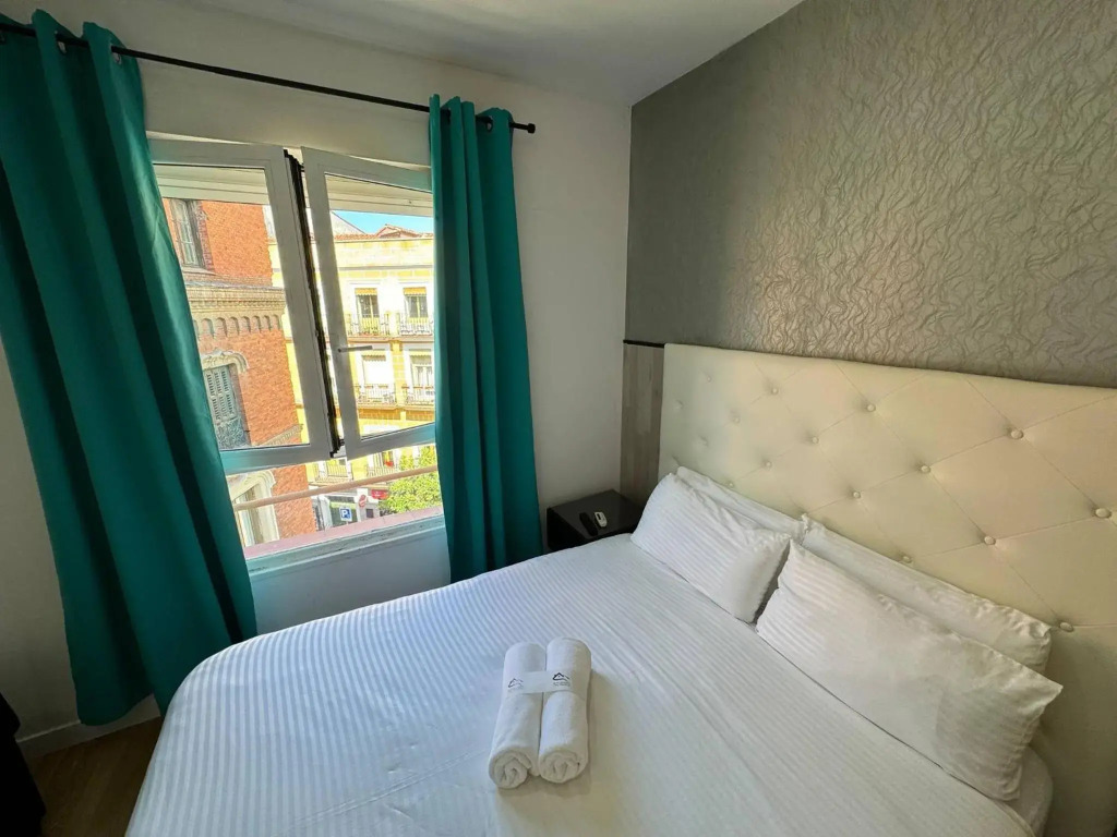 Apartamentos Day Madrid BALLESTA Centro Gran Via Sol Malasaña