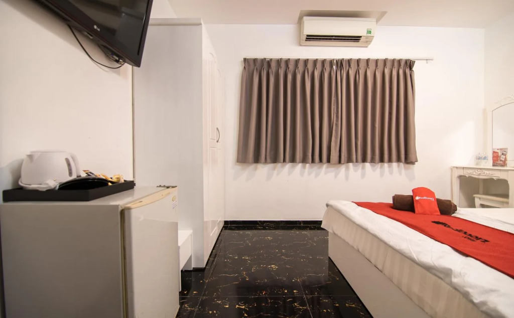 The Phoenix 74 Hotel