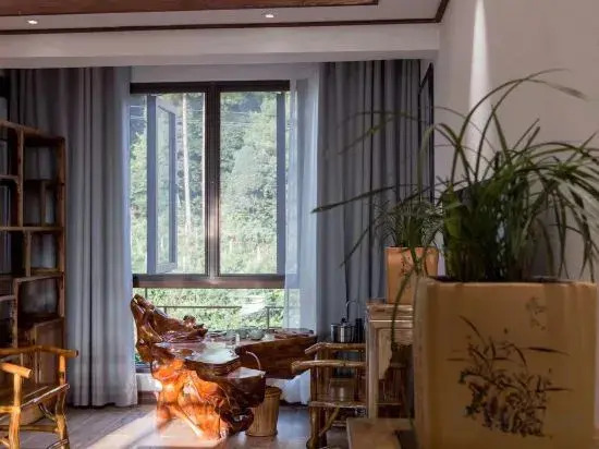 Chongqing Qilin·Nanyuan Hotel