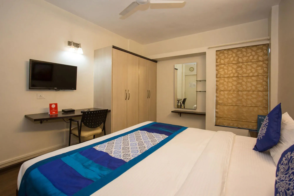 Hotel Eminent By OYO Rooms