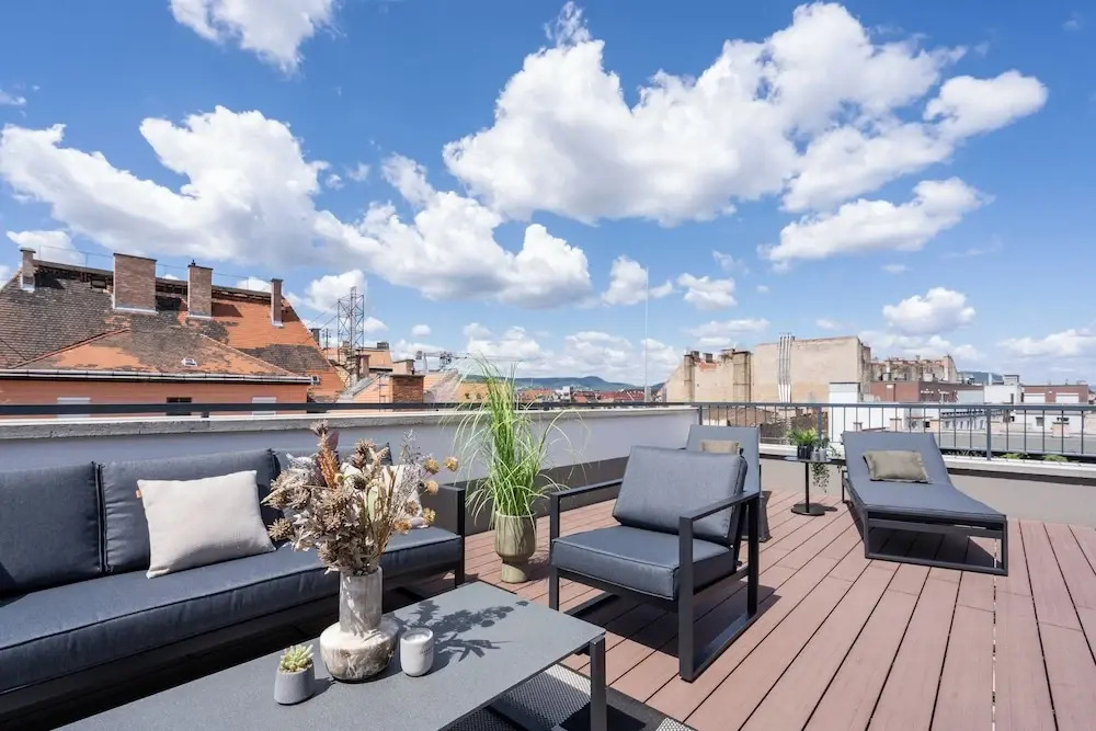 Rose Garden Residence - Boutique Apartments in City Center