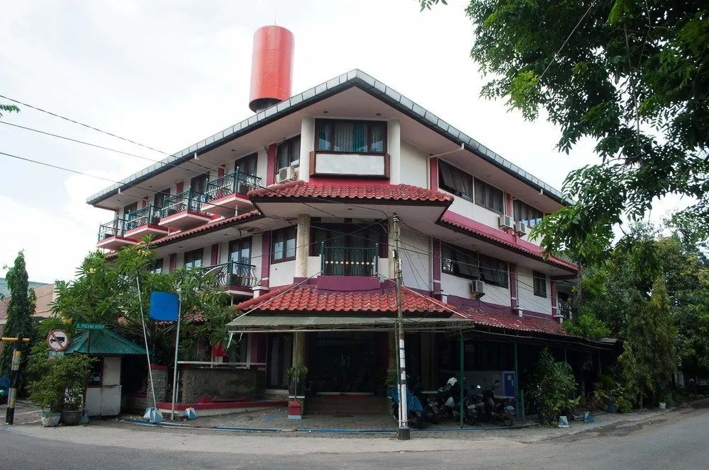 RedDoorz Pucang Anom