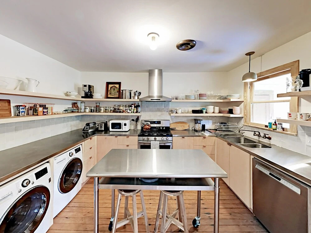 Austin Surf Shack - Featured In Domino Magazine 3 Bedroom Home