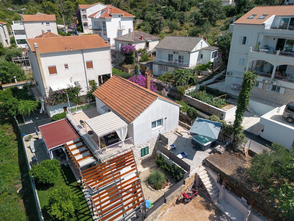 Luxury Villa ARIA, Apartment
