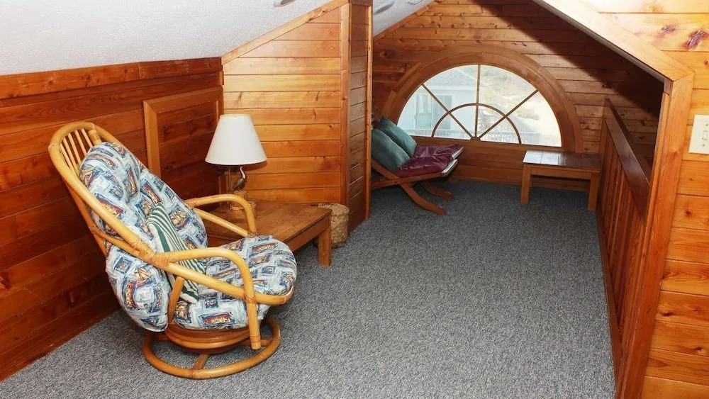 Albatross House - 5 Br Home