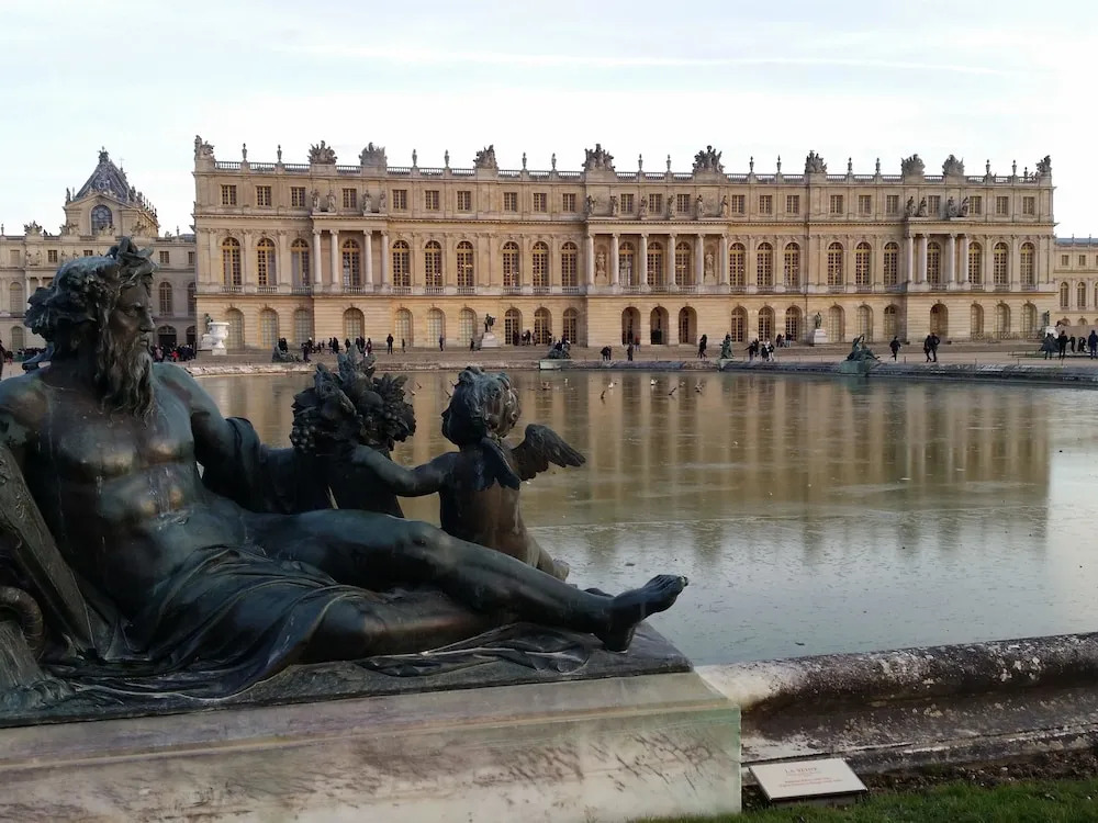 Les Versaillaises