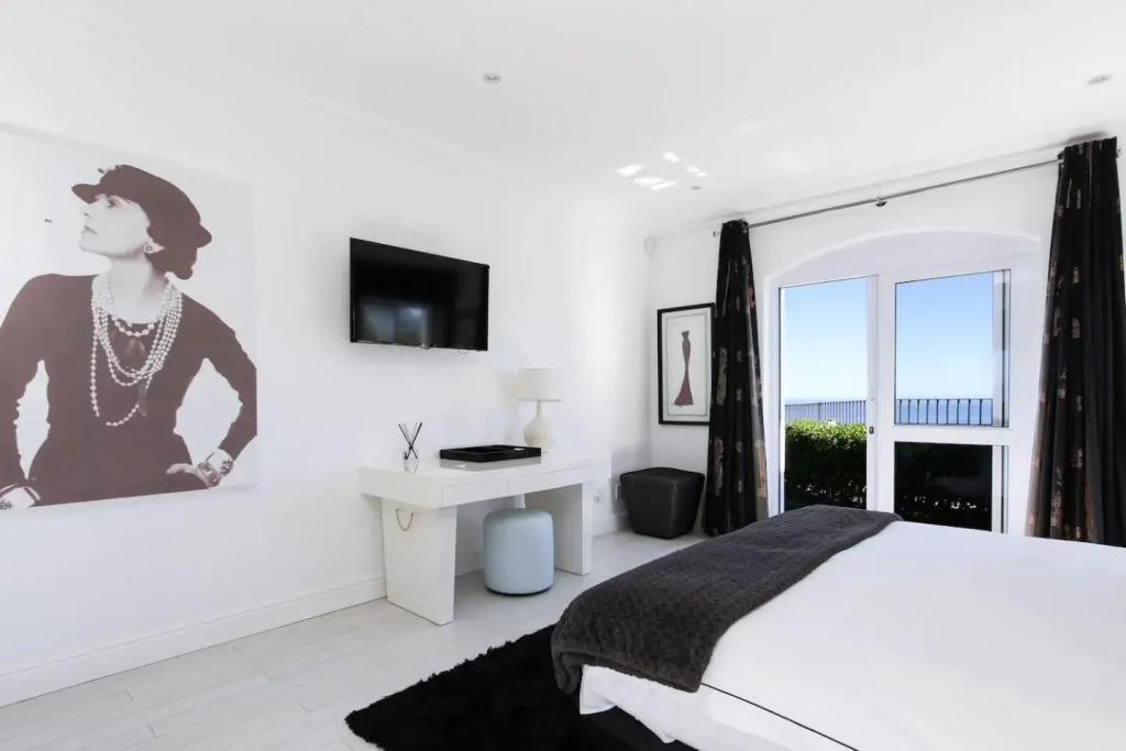 34 Theresa Avenue - Spectacular Villa with Panoramic Views