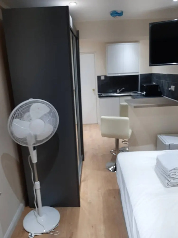 Room in House - Aa Guest Room2