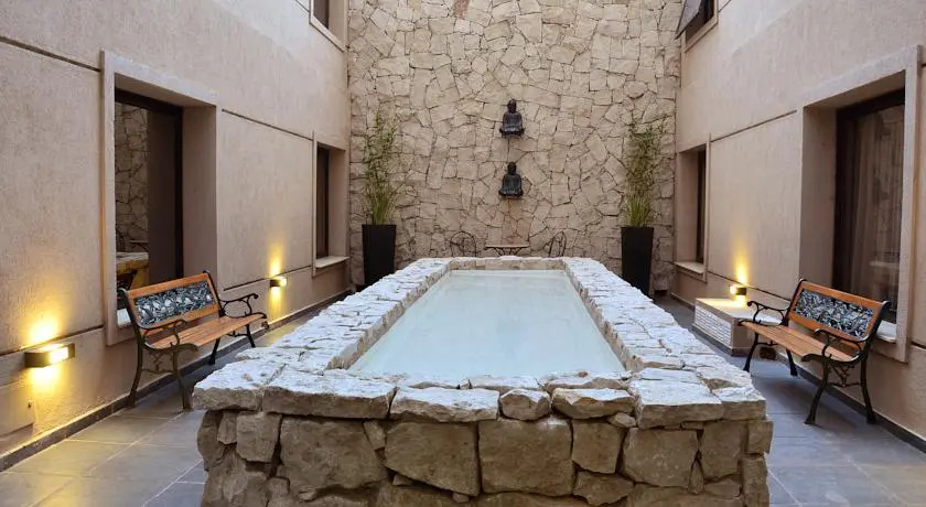Le Parc Hotel & Suite