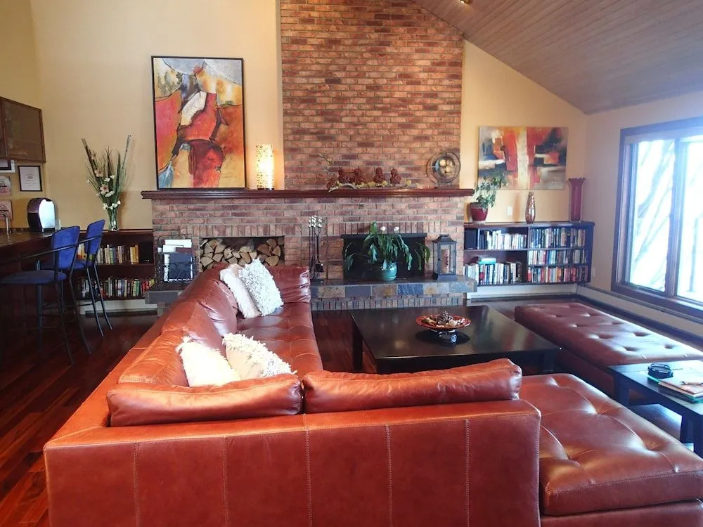 A View of the Lake B & B