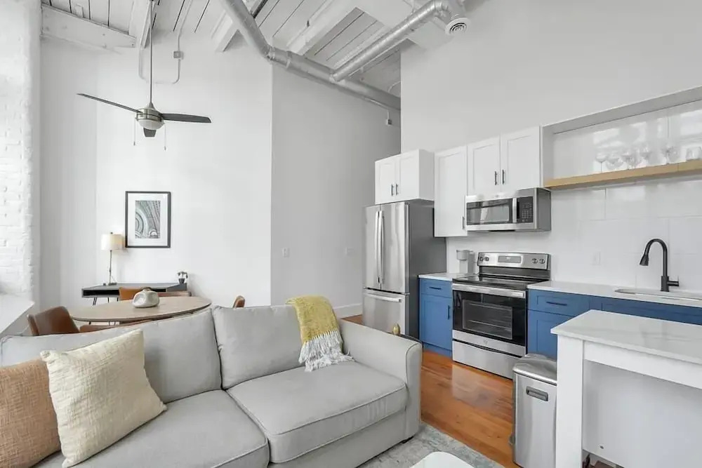 Landing Stylish 1BD Yoga Studio Gym