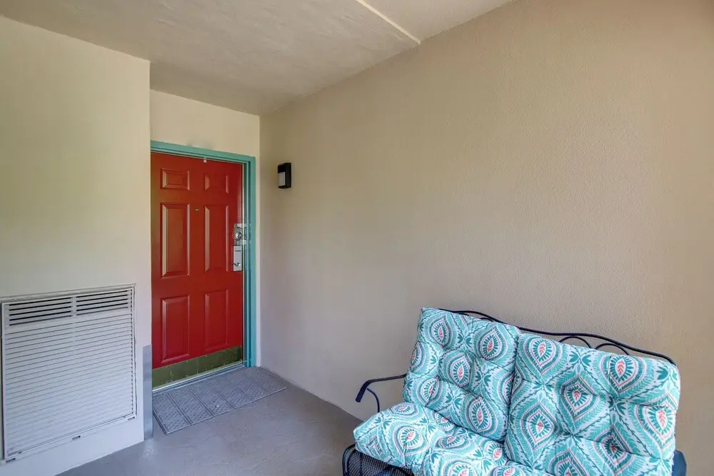 Gatehouse Condo: End Unit w/ Dtwn Gatlinburg View!