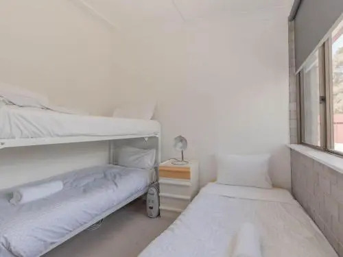 Tanderra 17 28 Park Road