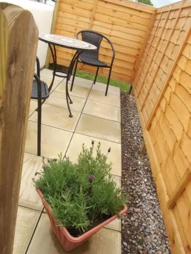 Auntie Betts - Cosy Double Bedded Ensuite Room with Mini Kitchen