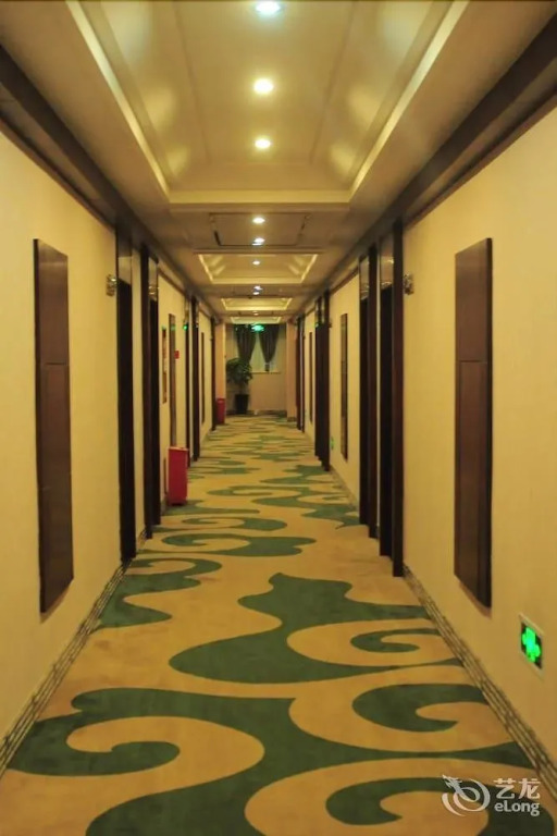 Dujiangyan Huaxi Hotel