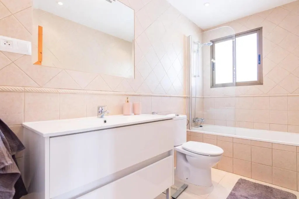Charming one-floor villa with private pool in Los Balcones