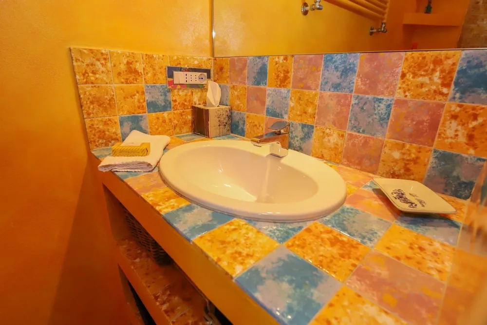 JOIVY Franci's House