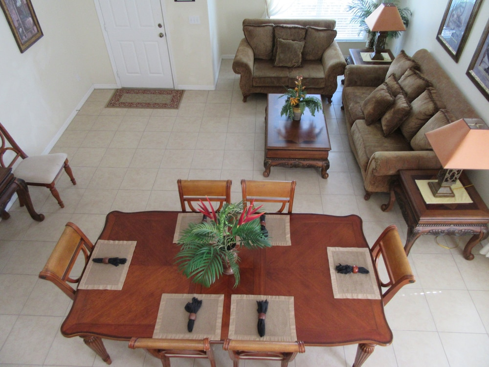 Glenbrook 5 Bed / 4 Bath Home