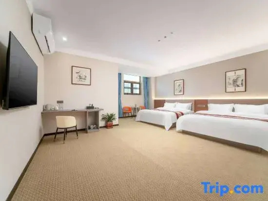 Left Bank Hotel (Qihe County Oulebao Marine Polar World)