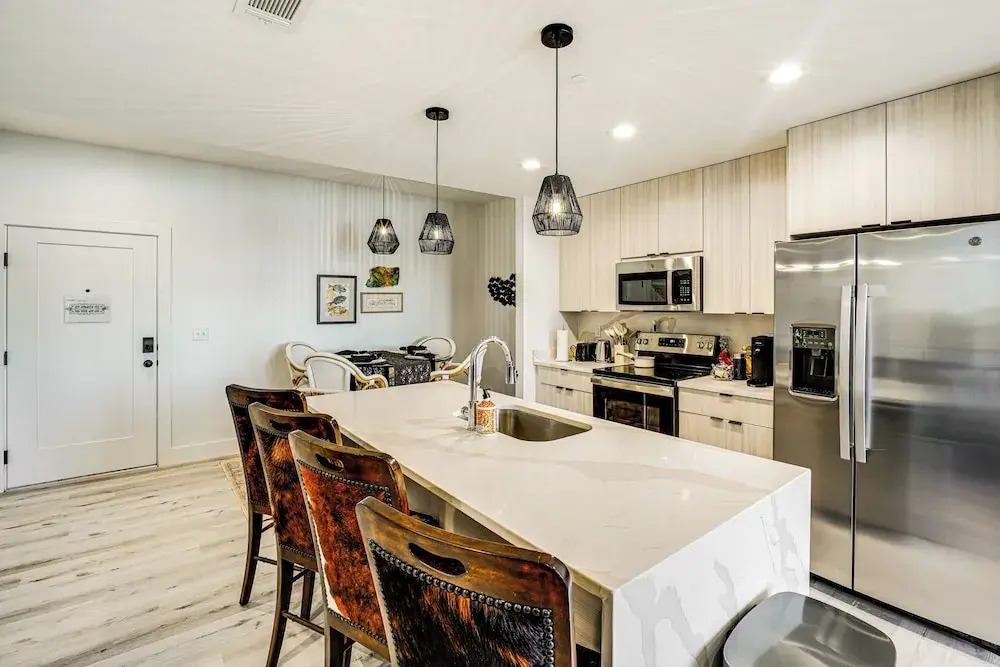 3 Mi to Gulfport Beaches: Waterfront 'casa Pesce'