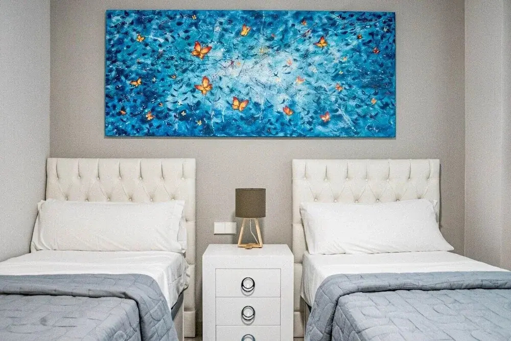 Inf4.2p - Modern City Apartment Near the Beach
