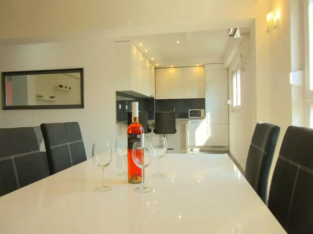 Modern Apartment Zara Gray