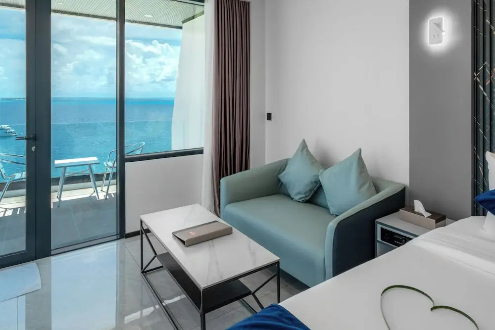 iCom Blue Seaview