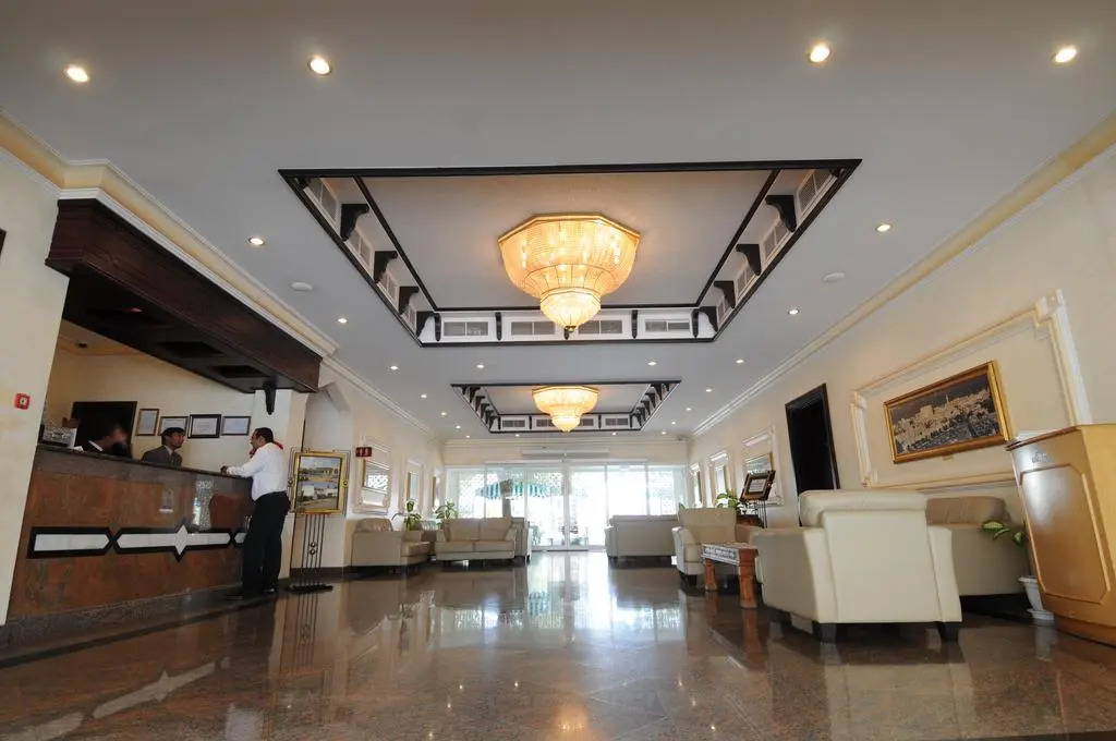 Falaj Daris Hotel