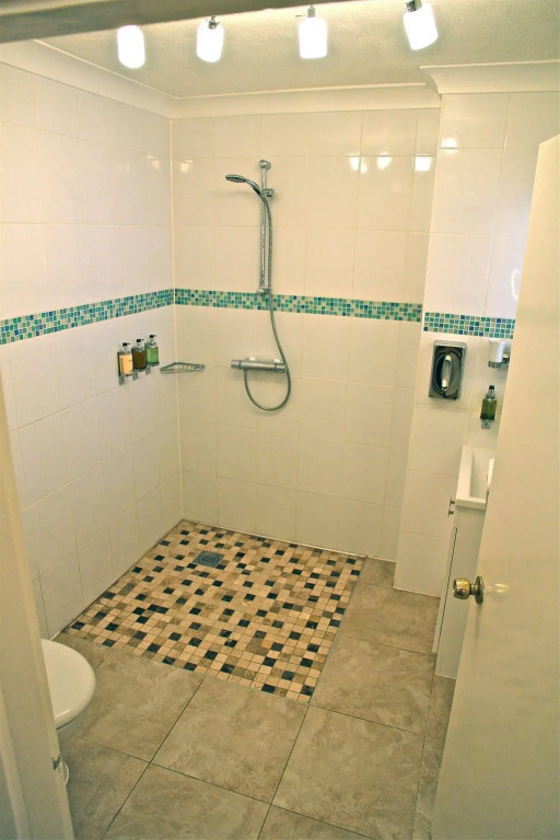 Crompton Guest House