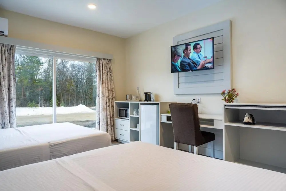 Leelas Villa Inn Flesherton