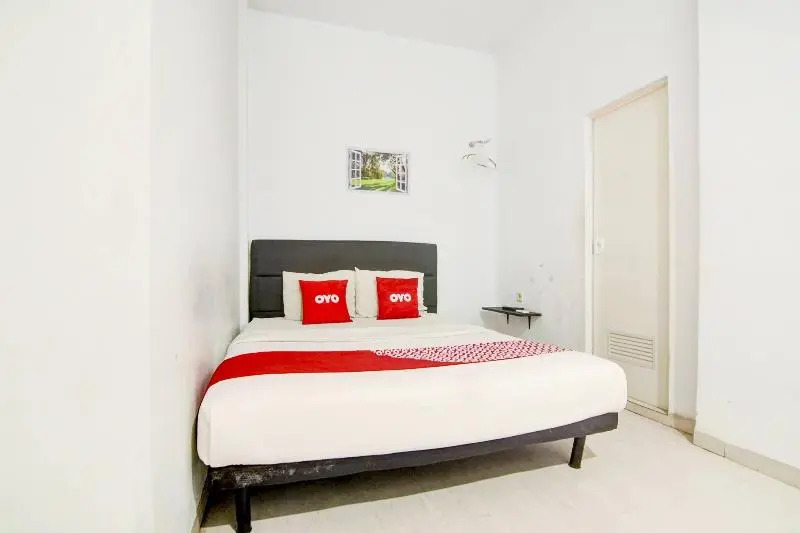 OYO 90310 H Residence