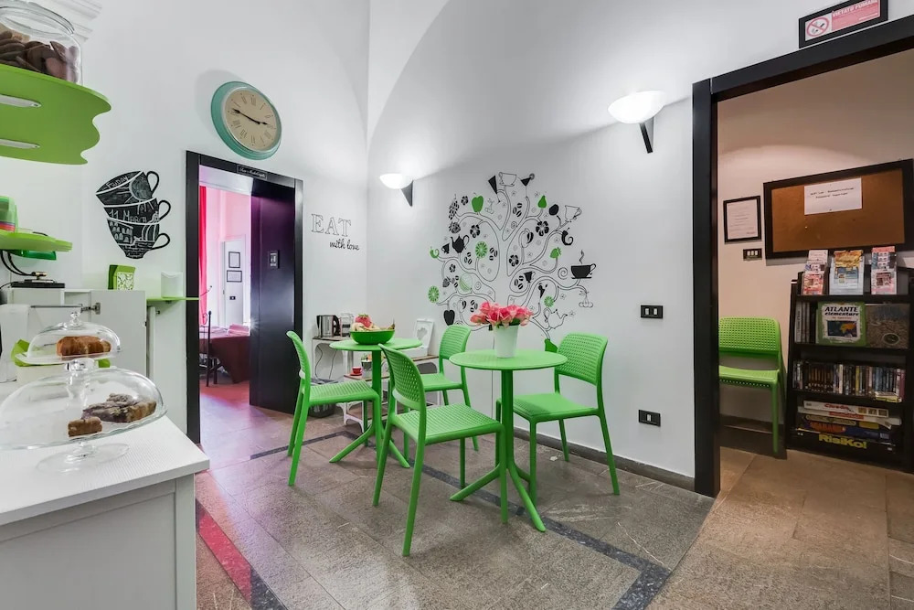 Romantic Vatican Rooms Guest House