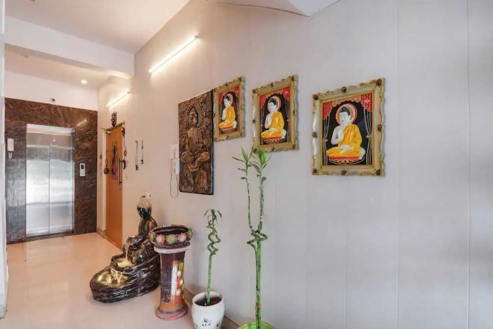 Divine Glory Hotel