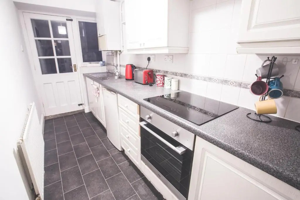 16 Oakfield Place