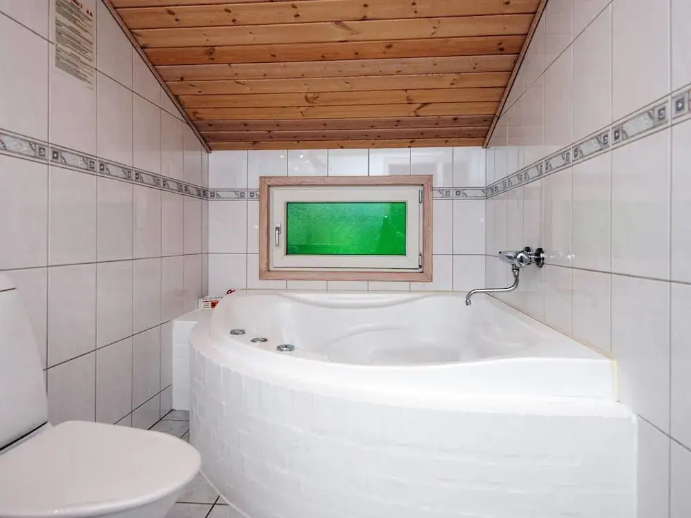 Secluded Holiday Home in Henne near Beach