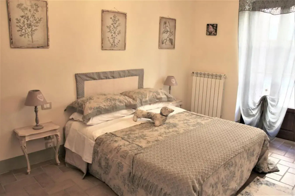 CASALE e GIARDINO a 10 minuti da SIENA