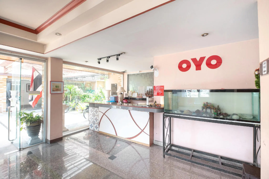 OYO 519 B Min Airport (Vaccinated Staff)