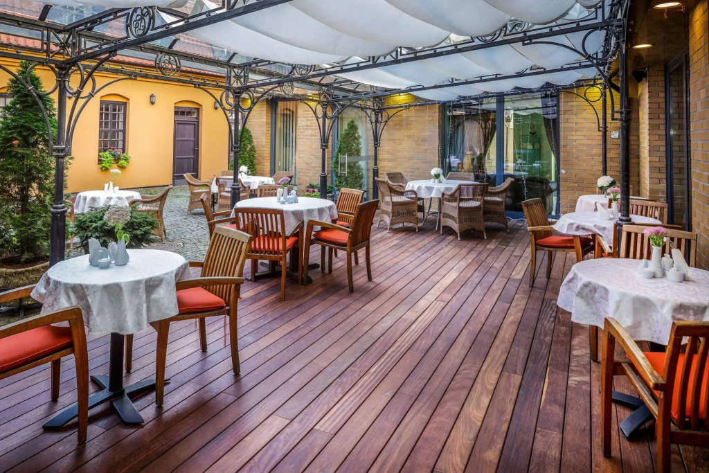 Euterpe Hotel