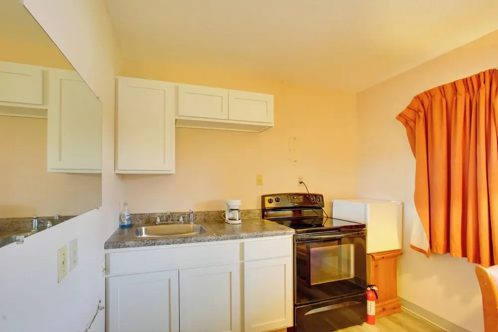 Comfy Lake City Studio < 1/2 Mi to Waterfront Park